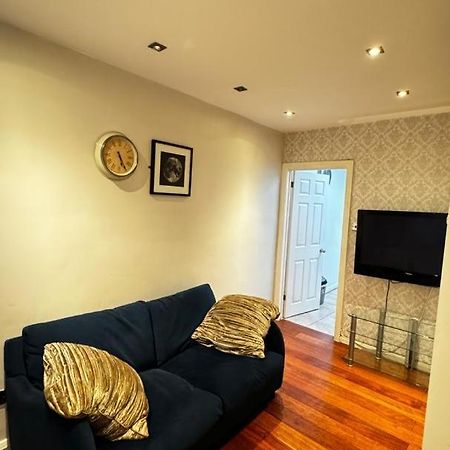 Eastbury Road Home Watford  Exteriér fotografie
