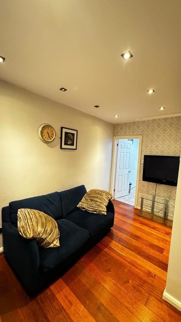 Eastbury Road Home Watford  Exteriér fotografie